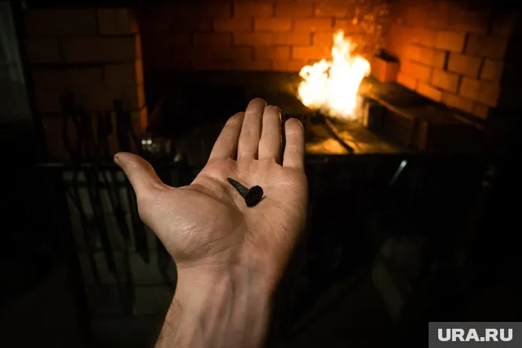 Гвозди кузнец превратит в герб Кунгура