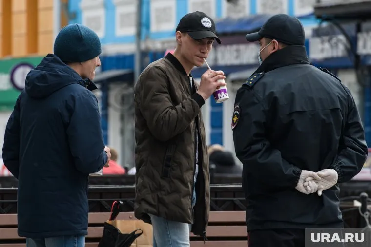 Полиция может штрафовать за нарушение режима самоизоляции по ст. 20.6.1 КоАП РФ (штраф от 1 до 30 тысяч рублей)