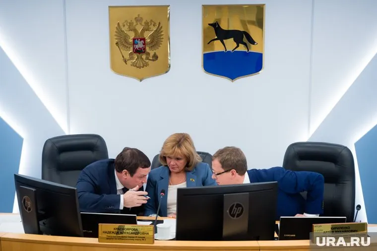 Дума Сургута вышла на внеочередное заседание из-за окружных денег