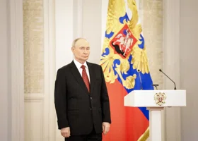 Путин наградил участников СВО из ХМАО высокими боевыми наградами