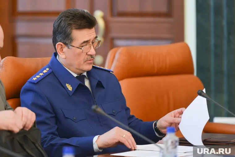 В Мегионе отремонтировали проезды во дворах после вмешательства Замгенпрокурора Зайцева