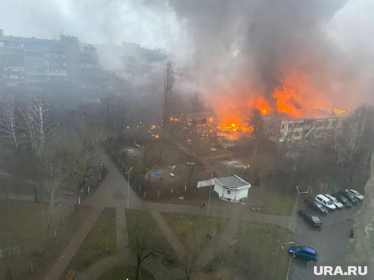 Вертолет рухнул рядом с детским садом