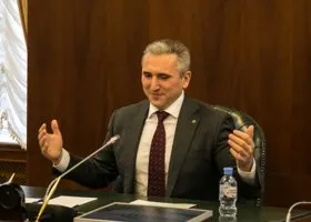 Моор отдал долг журналистам и показал, чем отличается от Якушева