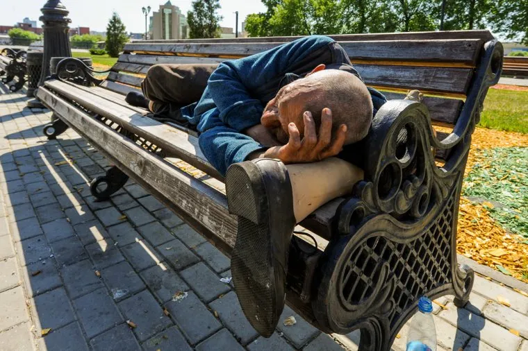 Инвалид с протезом. Челябинск