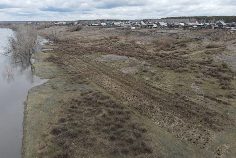 Подъем воды на берегу у деревни Бараба. Курганская область