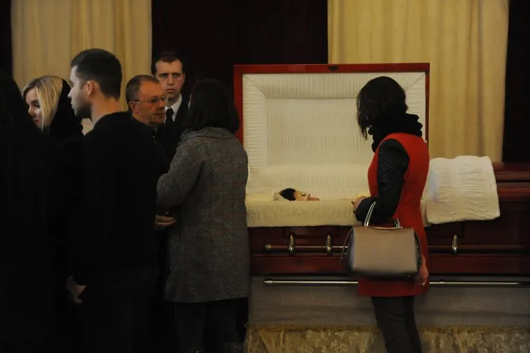 Похороны Ольги Давиденко необр