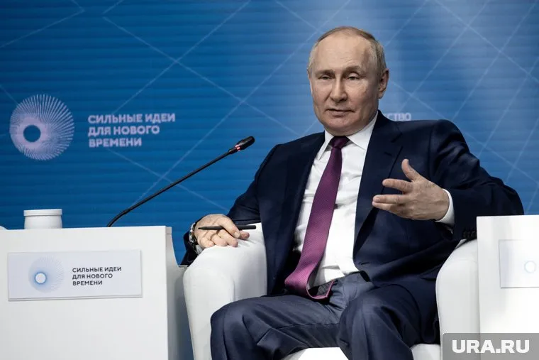Запад вынудил россиян заняться развитием собственного интеллектуального продукта, отметил Владимир Путин