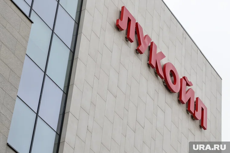 Ирак приостановил поставки нефти, добываемой "Лукойлом"