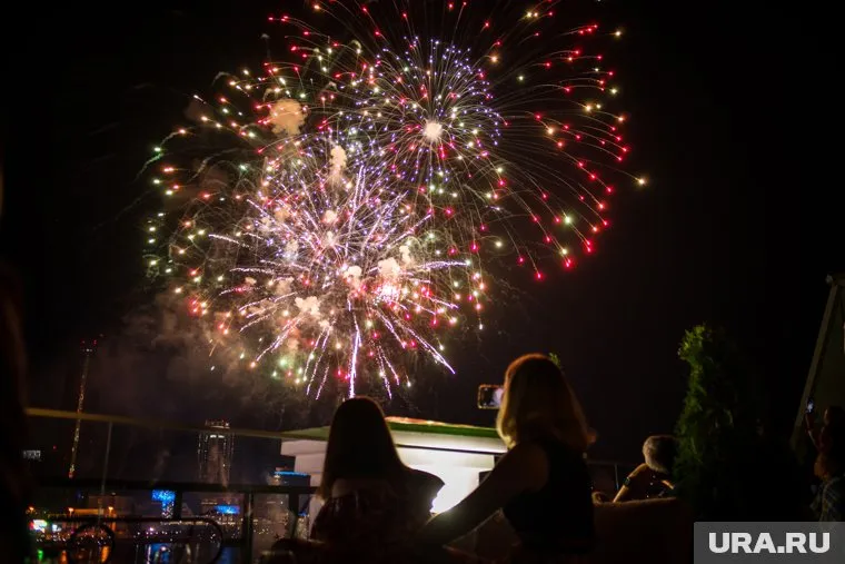 В этом году салют будет один — над акваторией городского пруда