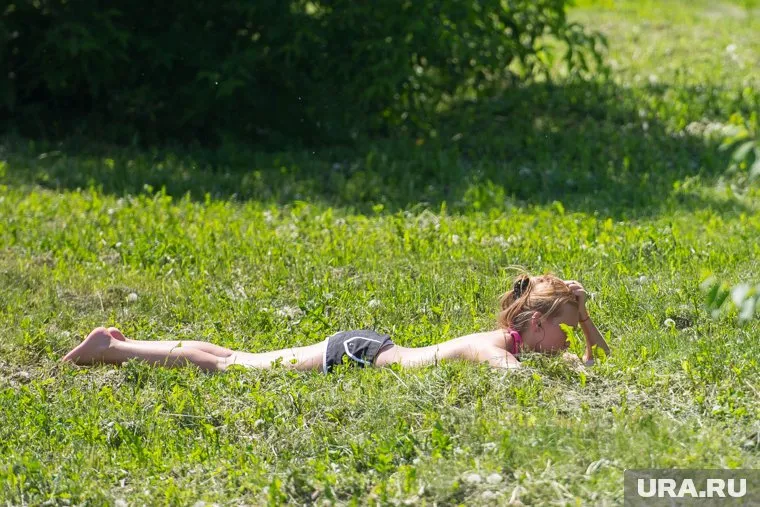 С родинками и шрамами на теле нужно загорать дозировано