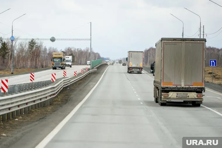 И-за поломки автомобиля на трассе М-5 в Челябинской области организовали реверсивное движение