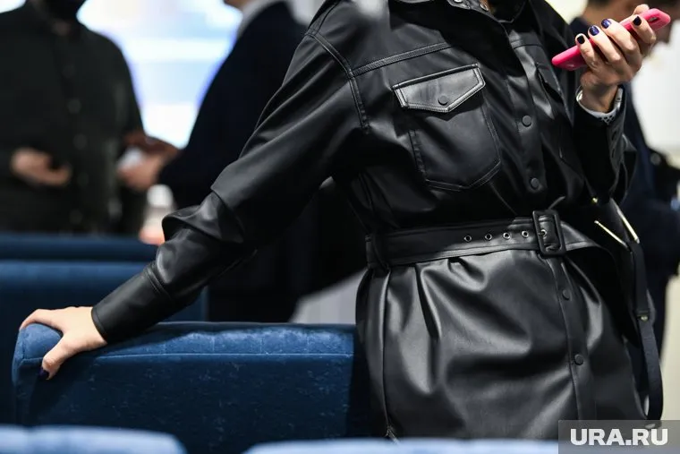 За стоимость плаща также можно купить дачу