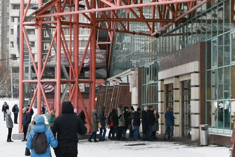 Проверка Росгвардией и МОБом соблюдения санитарных мер. Екатеринбург