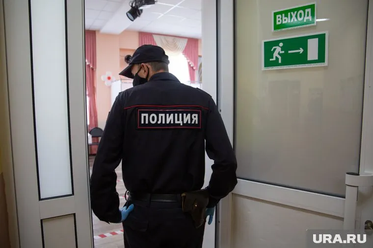 Жительница Перми общалась с мошенниками во время инцидента на избирательном участке