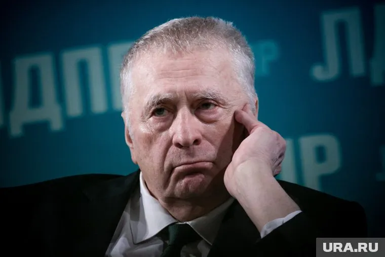 Женщина обрела популярность после того, как отказалась взять у охранника политика деньги