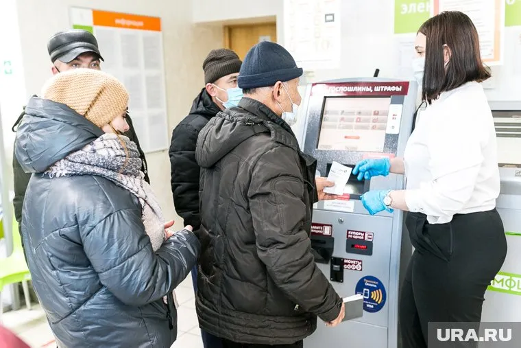 Жители Тюмени жалуются на долгое ожидание обслуживания в офисах МФЦ
