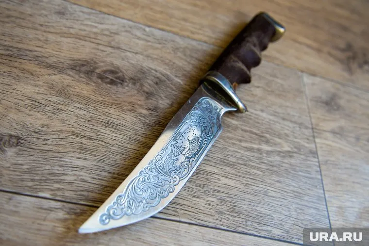 Нож не помог убедить продавцов алкомаркета расстаться с бутылкой без оплаты