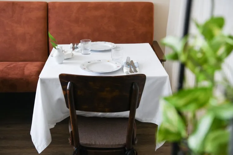 Ресторан Лео дай пиццы на месте бара Черчилль. Екатеринбург