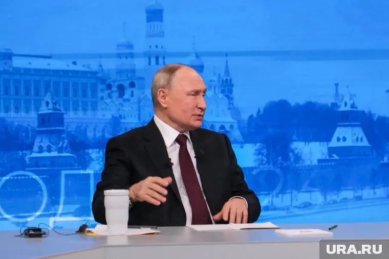 Авиапарк также будет обеспечен дальнемагистральными самолетами