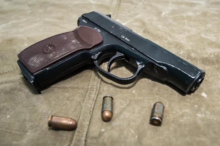 Клипарт, всего понемногу, убийство, разбой, патроны, пистолет, оружие, бандитизм, нападение