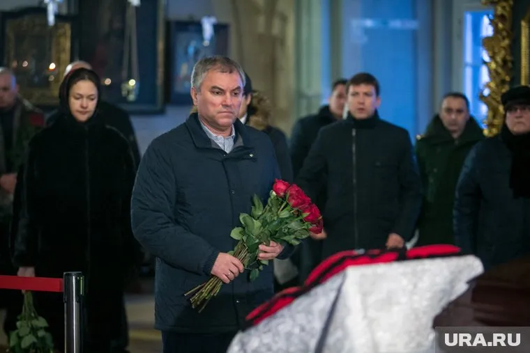 Вячеслав Володин пришел на гражданскую панихиду по Доктору Лизе