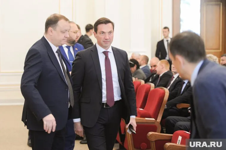 Алексей Лошкин (в центре) будет поддержан ЕР на выборах мэра Челябинска