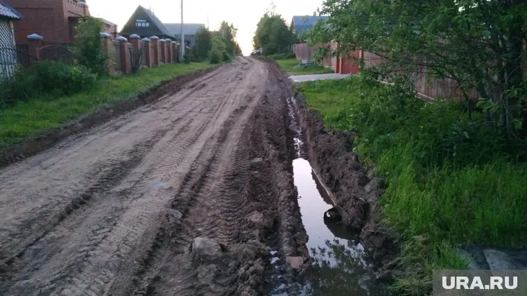 В Глушатах жители с трудом могут попасть домой