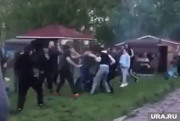 В драке принимали участие не менее десяти человек