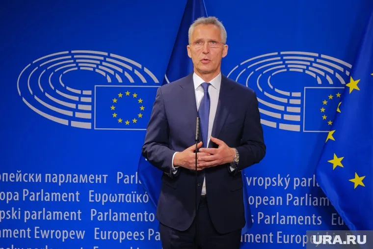 Генсек НАТО обеспокоен проблемой постоянных поставок оружия на Украину