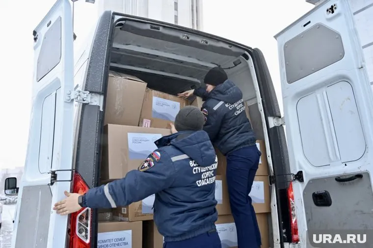 Общественницы направили машину с помощью для мобилизованных свердловчан