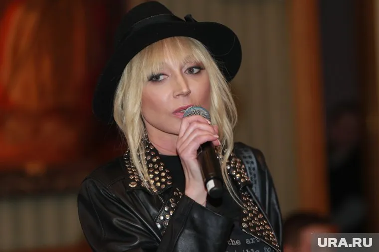 Бюстгальтердегі секс әйелдер