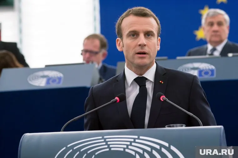 Президент Франции призвал военных противостоять России