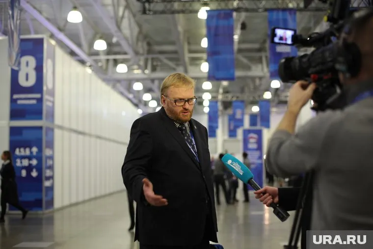 Политик считает, что Ольга Бузова совсем не умеет петь