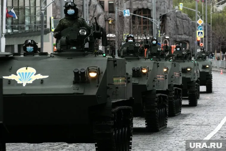 Миротворцев ОДКБ введут на Украину, если так решат правительства стран-участниц, заявил Станислав Зась