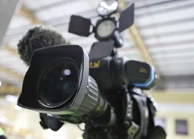 Курганец принял участие в шоу популярного блогера-миллионника