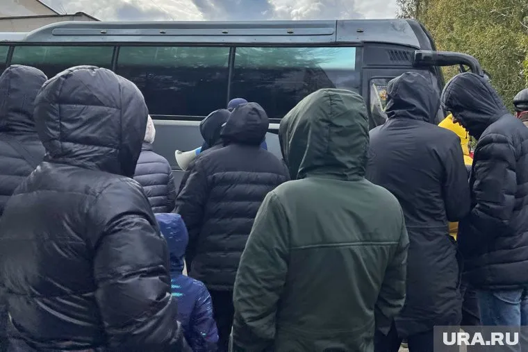 Несмотря на проблемы со зрением, мужчину направили в учебную часть Омска