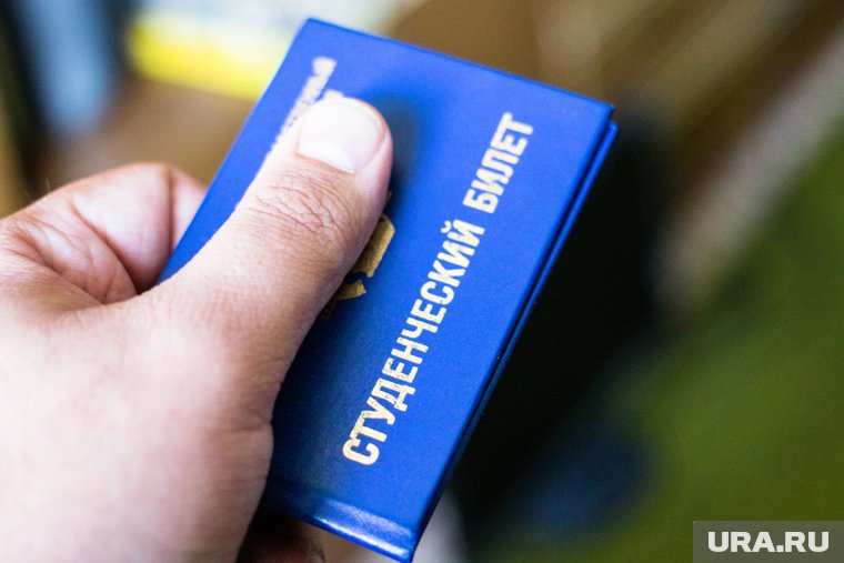 Жители ХМАО определили лучшие колледжи региона