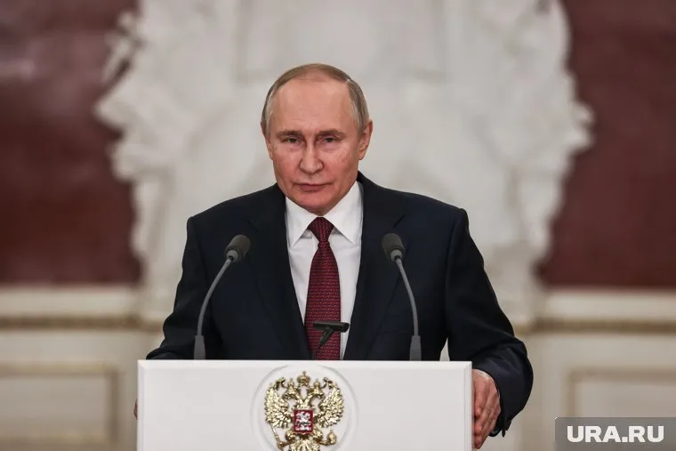 Путин провел встречу с военкорами