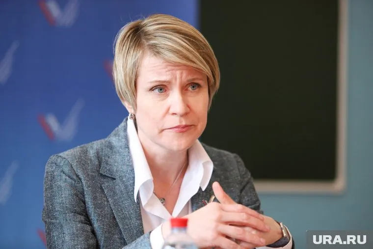 Елена Шмелева уверена в необходимости новейшего оборудования в школах