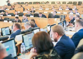 Тюменские власти увеличивают расходы на областную думу