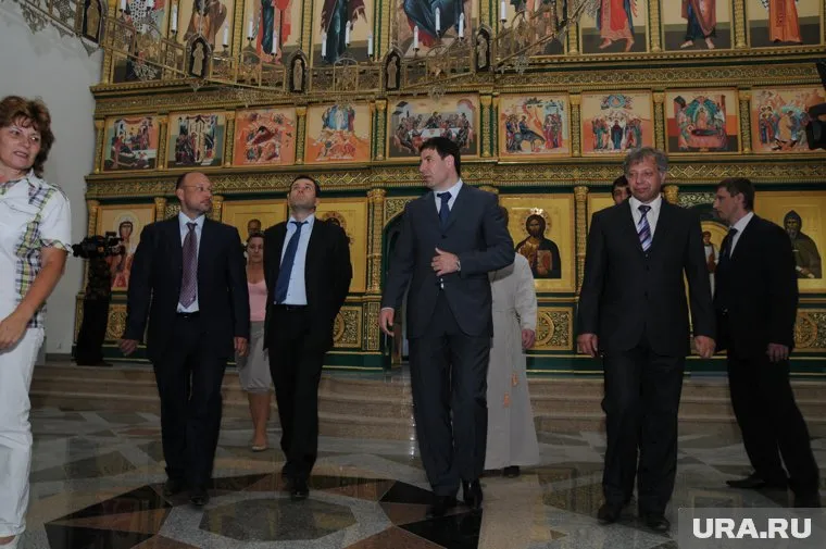 Михаил Юревич (справа) дал показания по делу Константина Цыбко (слева)