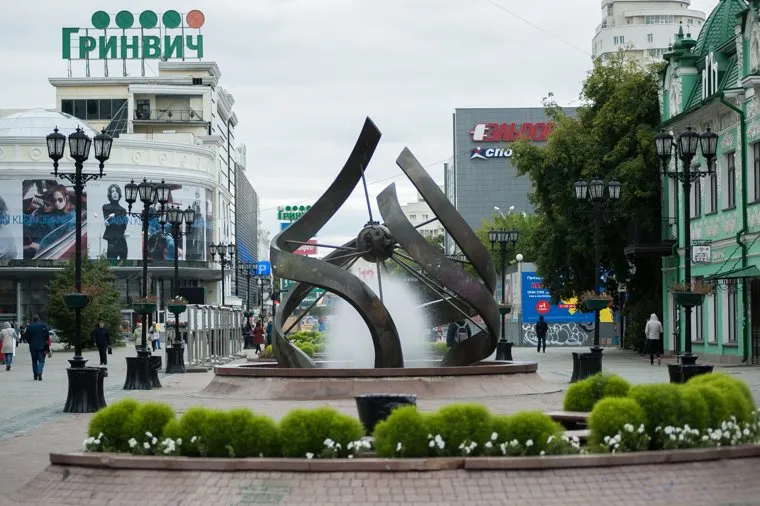 Скульптуры на улице Вайнера. Екатеринбург, гринвич, улица вайнера, фонтан, фонтан спираль времени