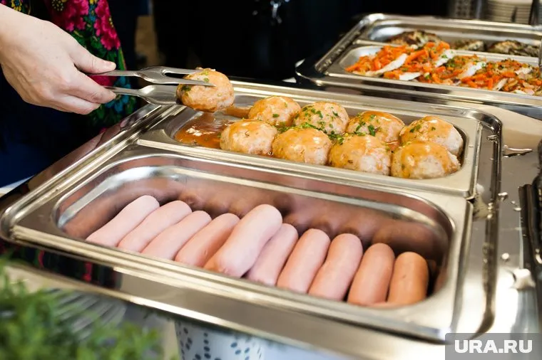 Поставщик не следил за качеством продуктов