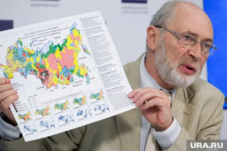 Резкое потепление руководитель Гидрометцентра России считает аномальным