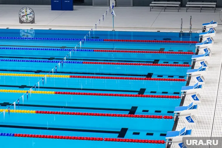 Объект вмести в себя бассейн для спортивного плавания длиной 25 метров и шириной 21 метр