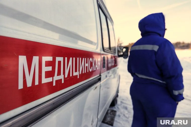 Депздрав наказал водителя скорой помощи, развозившего картошку в салоне