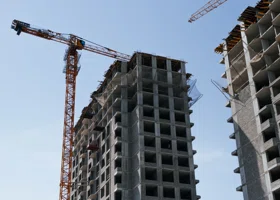 В Тюмени впервые за много месяцев подешевели квартиры