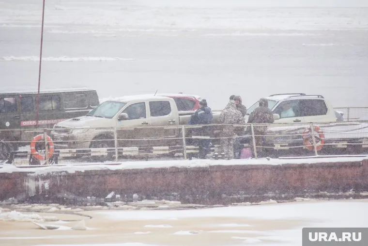 На переправе Салехард-Лабытнанги понизили грузоподъемность до 30 тонн