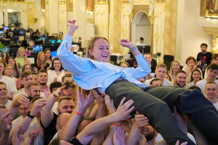 Финалисты конкурса красоты в Сима-ленде. Екатеринбург