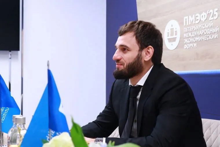 Гендиректор H&N Якуб Закриев подписал соглашение с губернатором Вадимом Шумковым